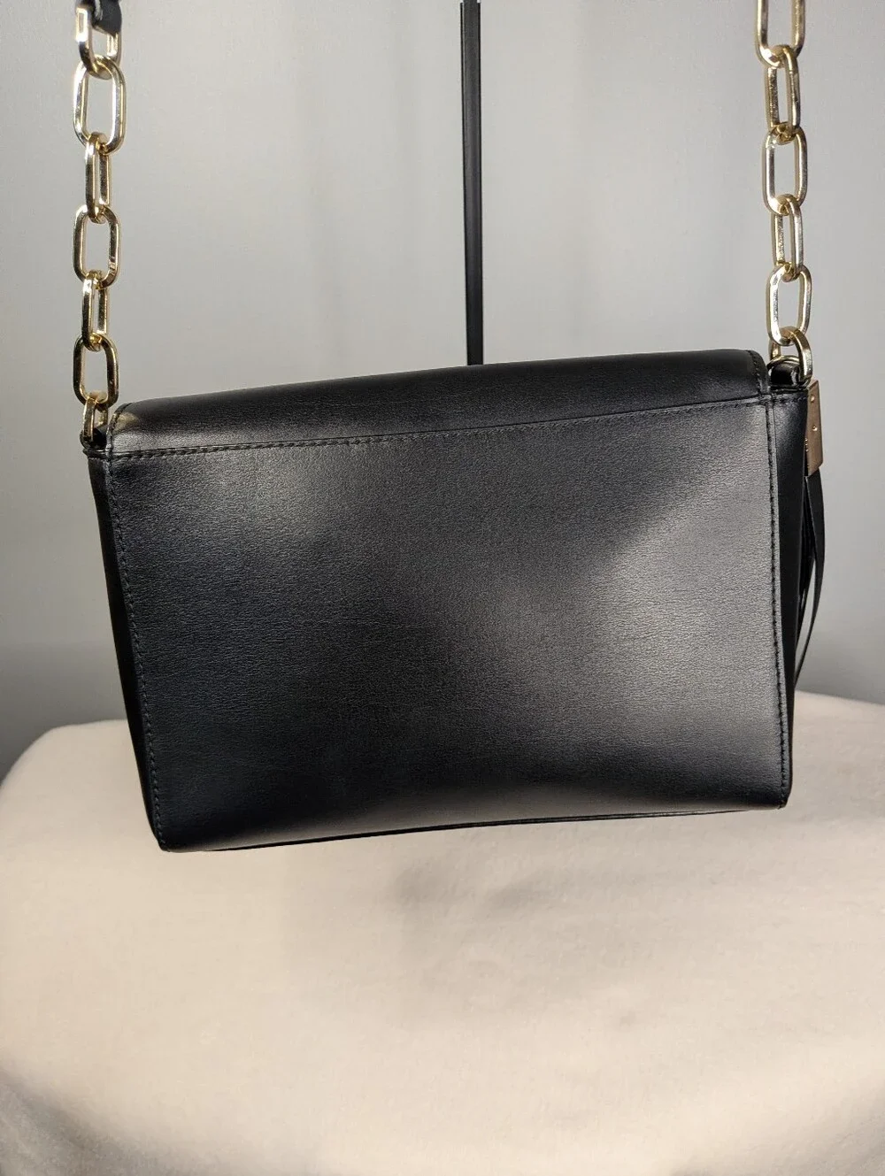 Kate Spade Black Leather Flap Crossbody Purse Gold Chain Link Tassel